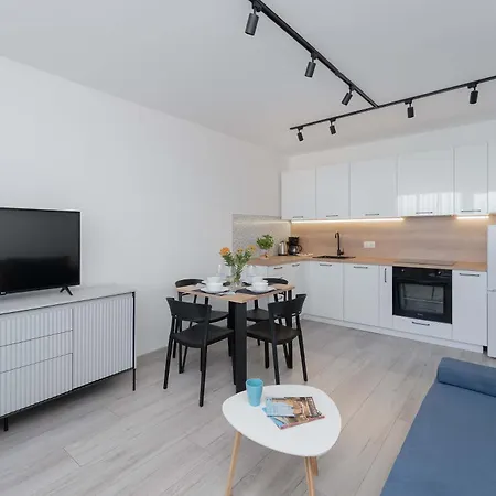 Appartamento Stylish With A Balcony Near Center By Renters *