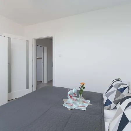 Appartamento Stylish With A Balcony Near Center By Renters