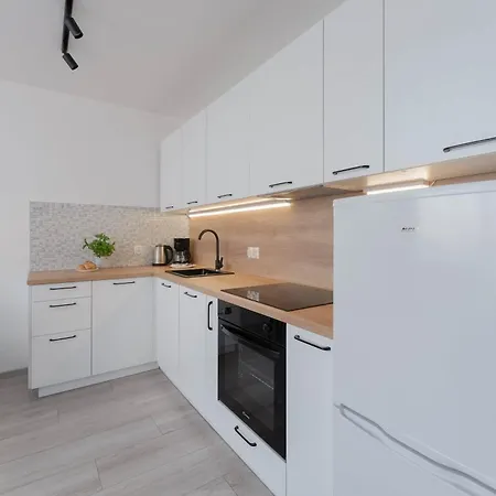 Appartamento Stylish With A Balcony Near Center By Renters