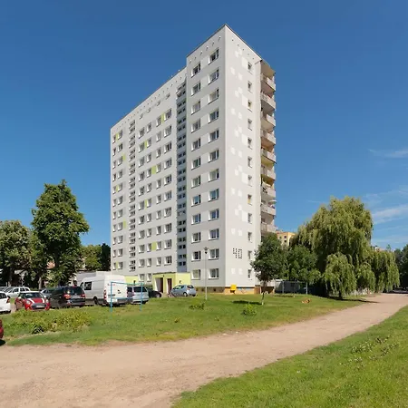 Stylish With A Balcony Near Center By Renters Appartamento